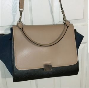 Authentic Celíne Trapeze Medium